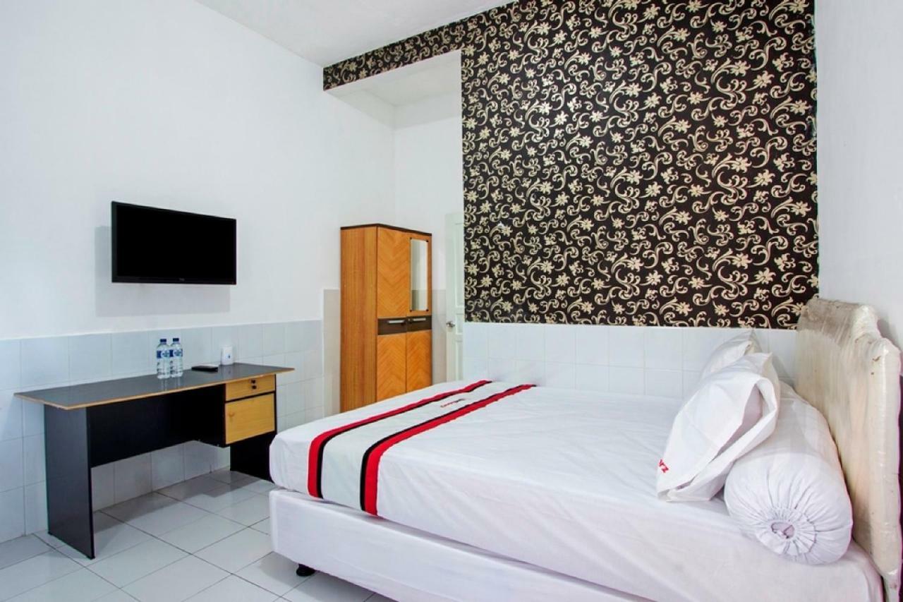 Reddoorz Near Gejayan Hotel Kejayan Exterior photo
